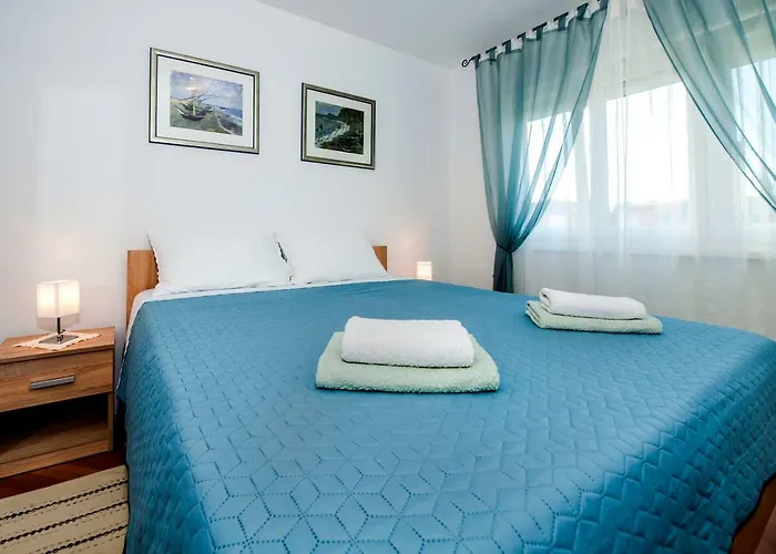 Oly 아파트 로비니